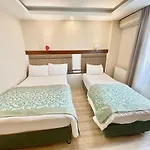 Lara Hotel 3*