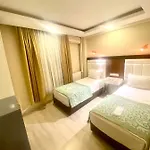 Hotel Lara