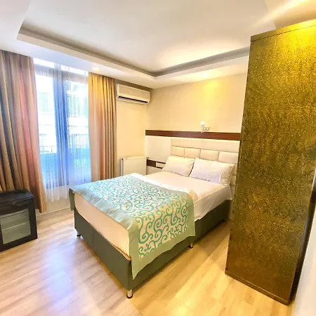 Lara Hotel 3*