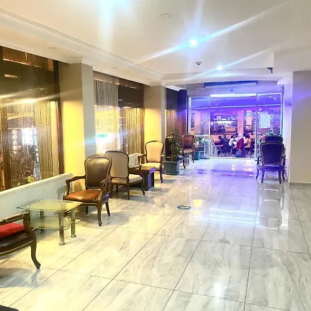 Hotel Lara 3*